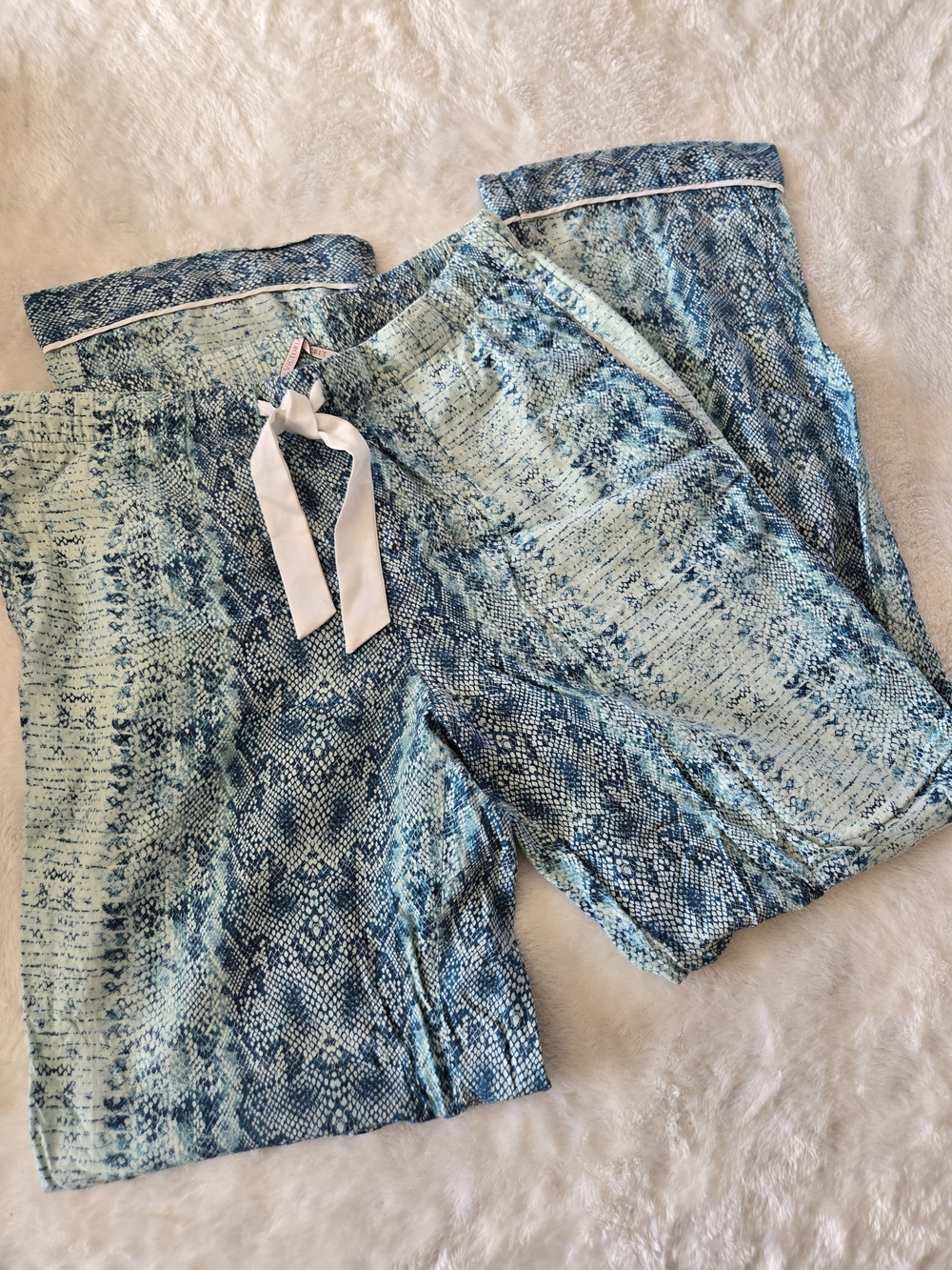 Victoria's Secret Blue Snake-Print Pajama Shorts & Top Set